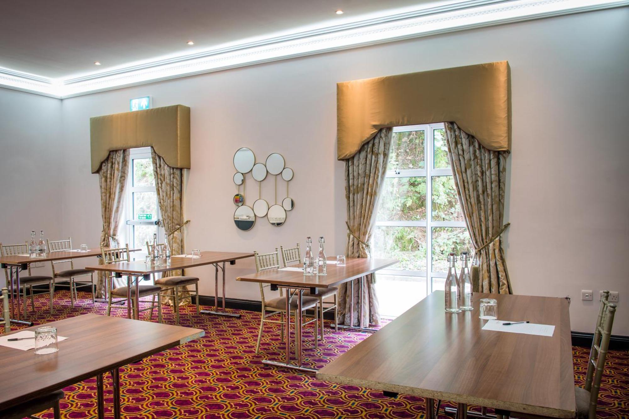 Cork'S Vienna Woods Hotel & Villas Екстер'єр фото
